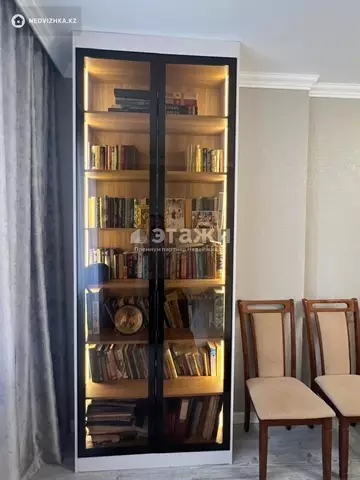 2-комнатная квартира, этаж 8 из 9, 67 м²