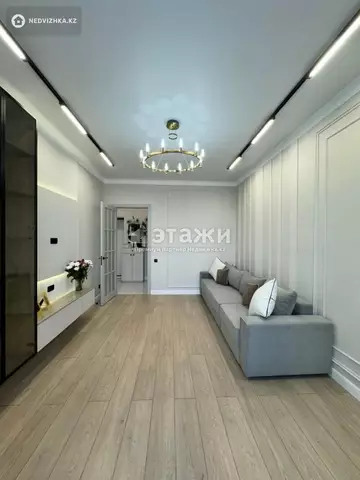 1-комнатная квартира, этаж 9 из 9, 42 м²