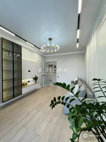 1-комнатная квартира, этаж 9 из 9, 42 м²