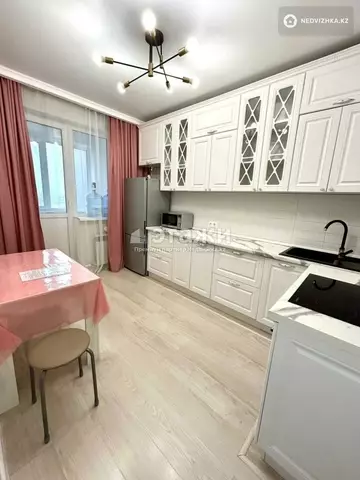 1-комнатная квартира, этаж 10 из 16, 33 м²