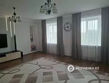 2-комнатная квартира, этаж 4 из 6, 85 м²