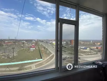 1-комнатная квартира, этаж 9 из 9, 49 м²