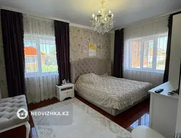 4-комнатный дом, 10 соток, 132 м²