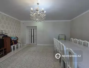 4-комнатный дом, 3 соток, 162 м²