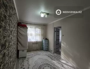 2-комнатная квартира, этаж 3 из 5, 47 м²