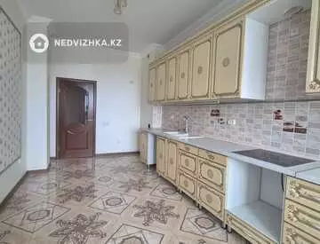3-комнатная квартира, этаж 10 из 12, 105 м²