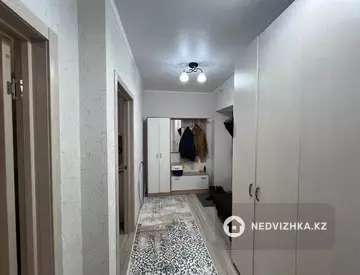 1-комнатная квартира, этаж 3 из 9, 42 м²