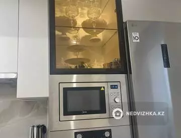 3-комнатная квартира, этаж 4 из 6, 113 м²