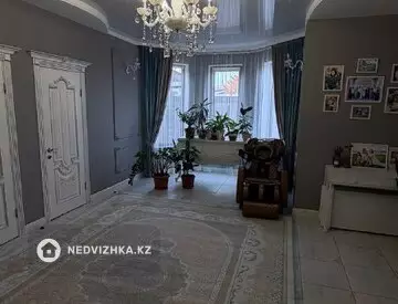 1-комнатный дом, 8 соток, 310 м²