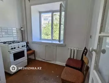 1-комнатная квартира, этаж 3 из 5, 30 м²