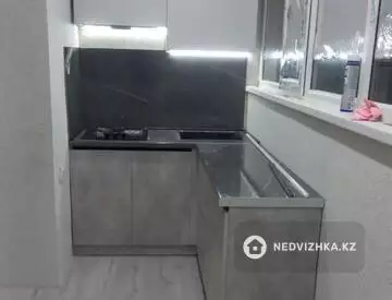 2-комнатная квартира, этаж 3 из 5, 60 м²