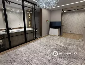 3-комнатная квартира, этаж 4 из 16, 93 м²
