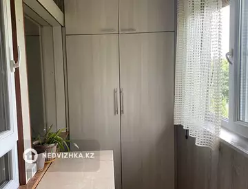 3-комнатная квартира, этаж 3 из 5, 65 м²