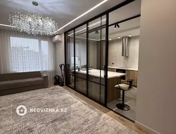 3-комнатная квартира, этаж 4 из 16, 93 м²