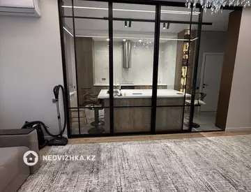 3-комнатная квартира, этаж 4 из 16, 93 м²