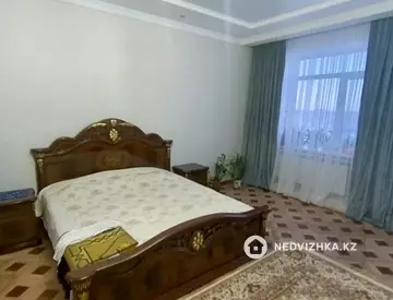 3-комнатная квартира, этаж 10 из 12, 153 м²