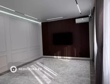 2-комнатная квартира, этаж 3 из 5, 80 м²