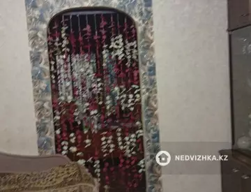 4-комнатная квартира, этаж 1 из 1, 60 м²