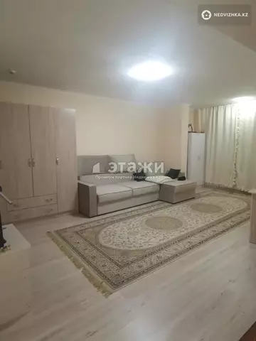 1-комнатная квартира, этаж 8 из 9, 40 м²