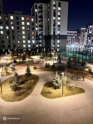 2-комнатная квартира, этаж 4 из 9, 67 м²