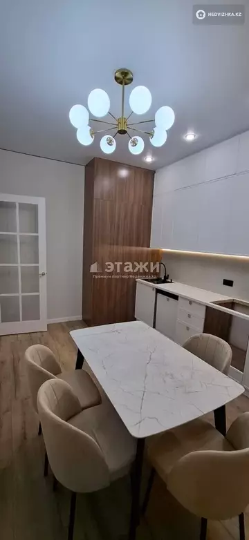1-комнатная квартира, этаж 14 из 17, 38 м²