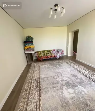 2-комнатная квартира, этаж 3 из 6, 51 м²