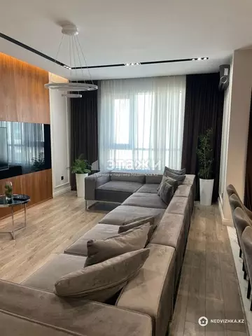 3-комнатная квартира, этаж 8 из 9, 106 м²