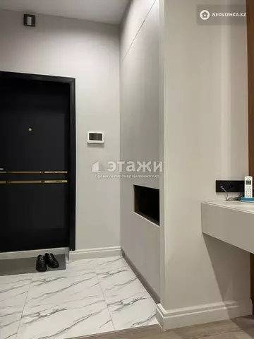 3-комнатная квартира, этаж 8 из 9, 106 м²