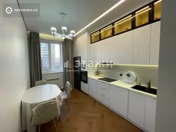 3-комнатная квартира, этаж 2 из 10, 93 м²