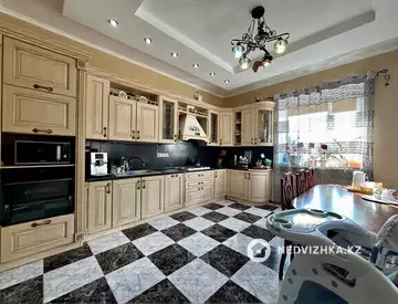 5-комнатный дом, 6.2 соток, 301 м²