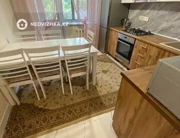 4-комнатная квартира, этаж 1 из 9, 93 м²