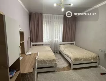 4-комнатная квартира, этаж 1 из 9, 93 м²