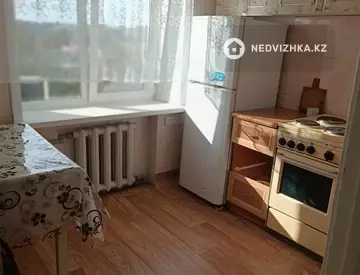1-комнатная квартира, этаж 3 из 3, 34 м², на длительный срок