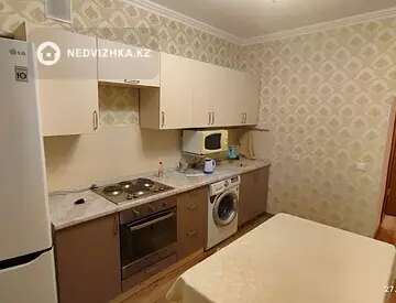 1-комнатная квартира, этаж 6 из 9, 40 м², на длительный срок