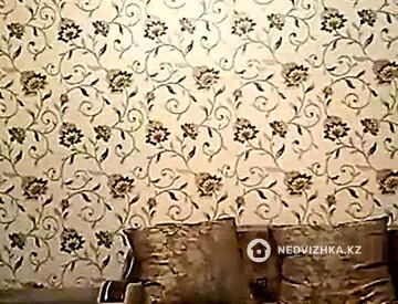 4-комнатная квартира, этаж 2 из 10, 80 м², на длительный срок