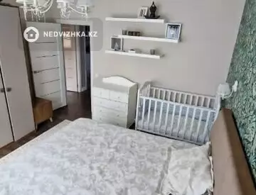 2-комнатная квартира, этаж 4 из 7, 64 м², на длительный срок