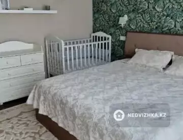 2-комнатная квартира, этаж 4 из 7, 64 м², на длительный срок