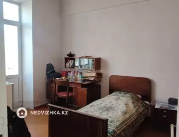 2-комнатная квартира, этаж 3 из 4, 53 м²