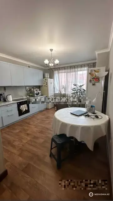 2-комнатная квартира, этаж 9 из 9, 97 м²