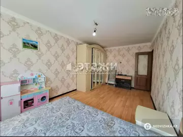 2-комнатная квартира, этаж 3 из 5, 44 м²