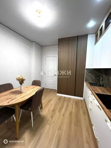 2-комнатная квартира, этаж 7 из 9, 64 м²