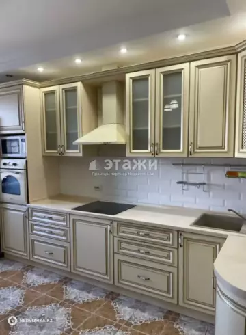 4-комнатная квартира, этаж 10 из 16, 128 м²