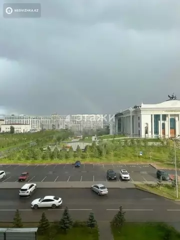 3-комнатная квартира, этаж 4 из 19, 65 м²