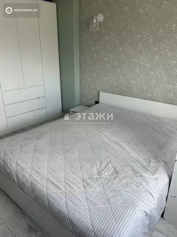 3-комнатная квартира, этаж 4 из 19, 65 м²