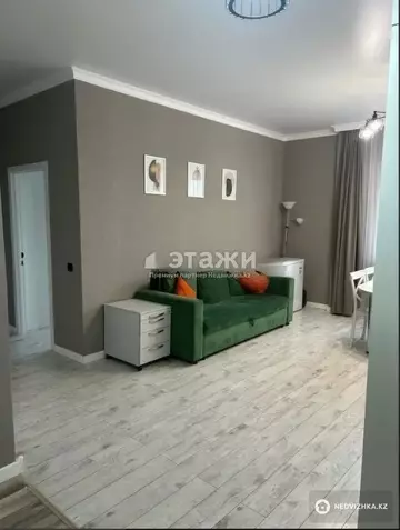 3-комнатная квартира, этаж 4 из 19, 65 м²