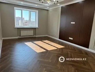 3-комнатная квартира, этаж 6 из 9, 106 м²