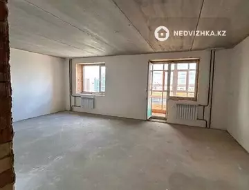 4-комнатная квартира, этаж 7 из 10, 142 м²