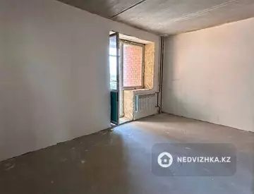 4-комнатная квартира, этаж 7 из 10, 142 м²