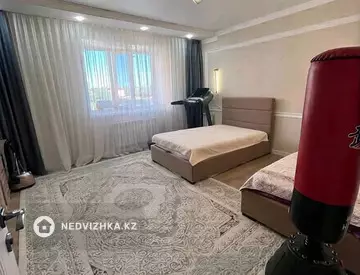 4-комнатная квартира, этаж 2 из 5, 115 м²