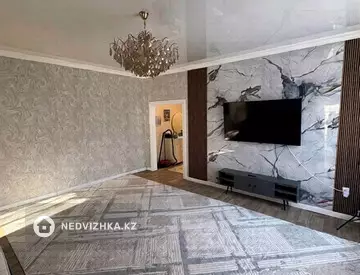 4-комнатная квартира, этаж 1 из 2, 96 м²